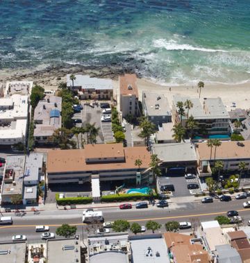 Pacific Edge Hotel