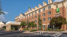 Holiday Inn Express at Williamsburg Sq