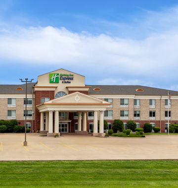 Holiday Inn Express Hotel & Suites