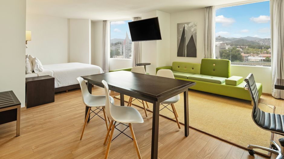 Fiesta Inn Naucalpan Room