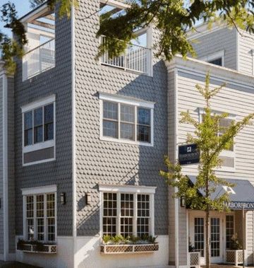 The Harbor Front Inn