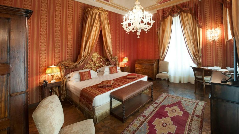 Castello Di Guarene Room