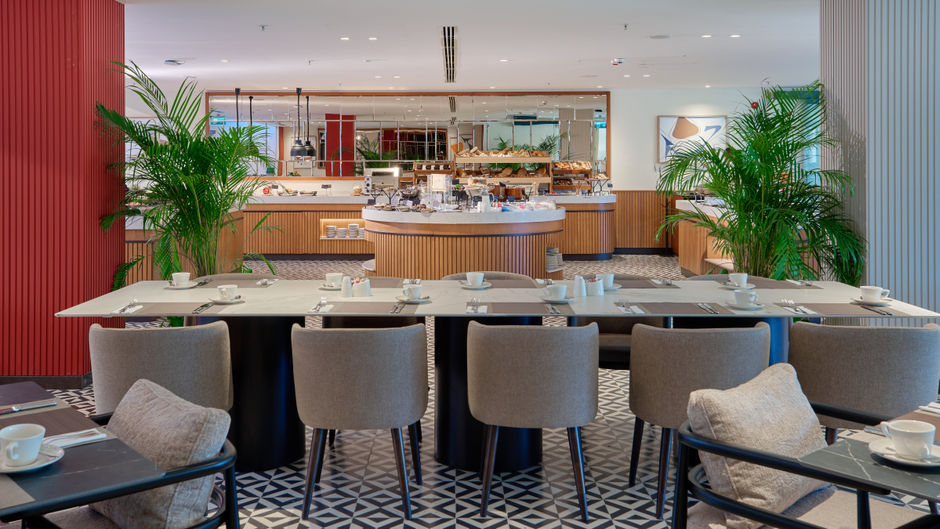 Crowne Plaza Zeytinburnu by IHG Restaurant