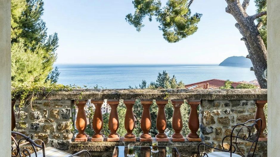 Villa Della Pergola Room