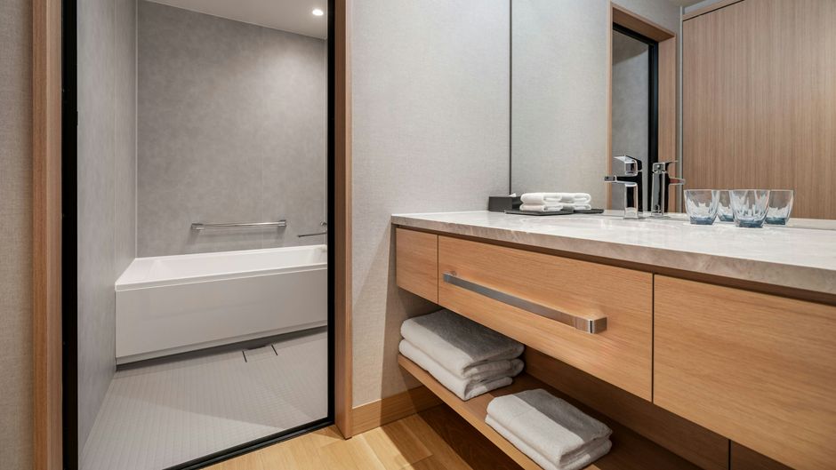 Kobe Marriott Hotel Room