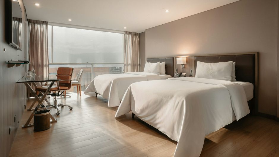 Binn Hotel Room