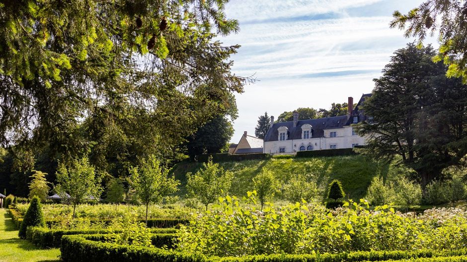 Chateau Louise de la Valliere Exterior