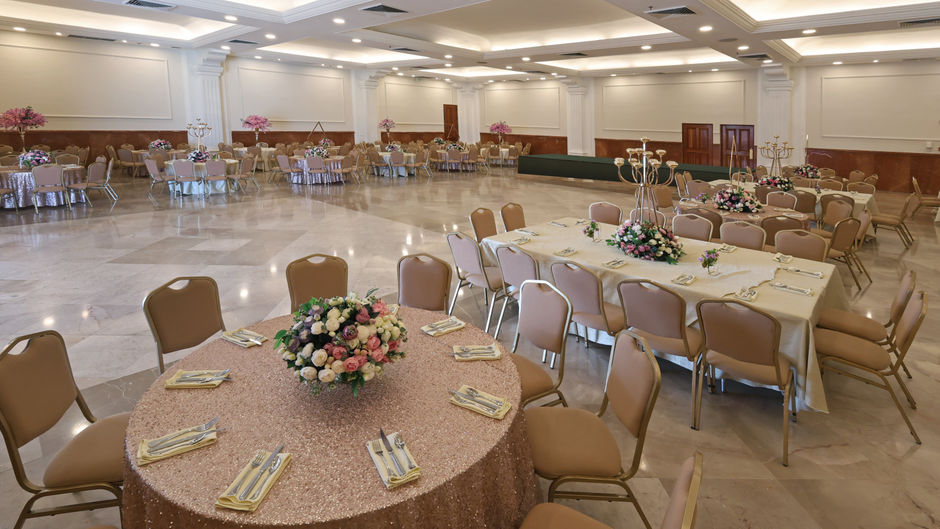 Holiday Inn Monclova Spa