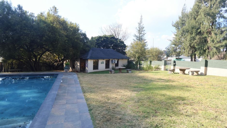 Lanseria Country Estate Pool