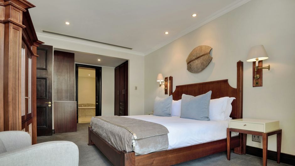 The Michelangelo Towers Room