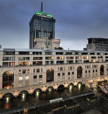 Raphael Penthouse Suites