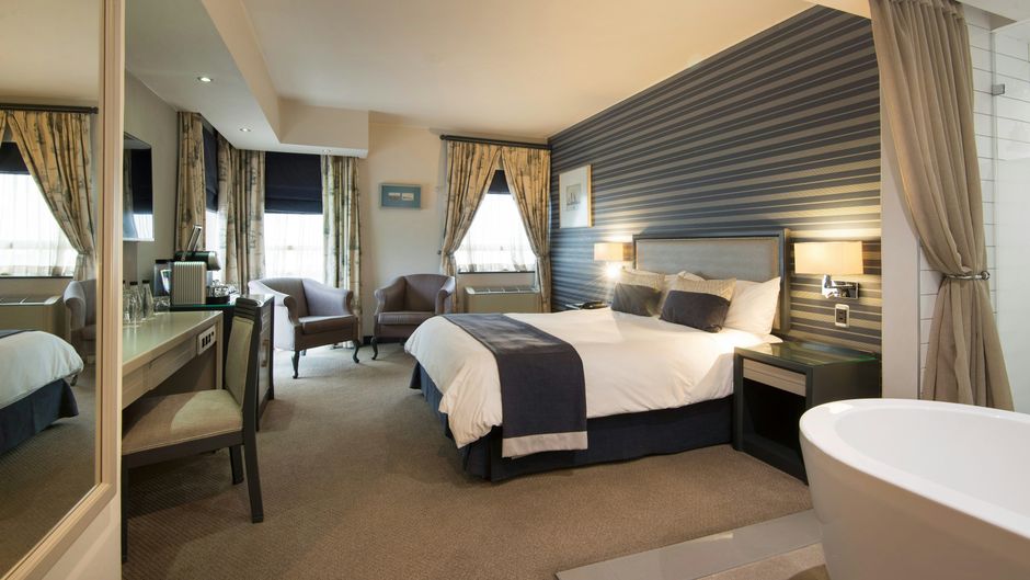 The PortsWood Hotel Room