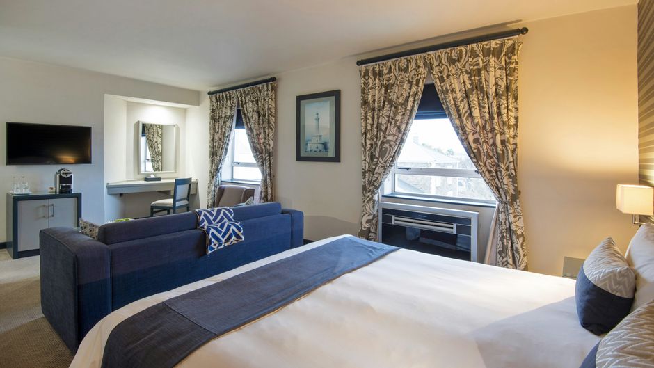 The PortsWood Hotel Room