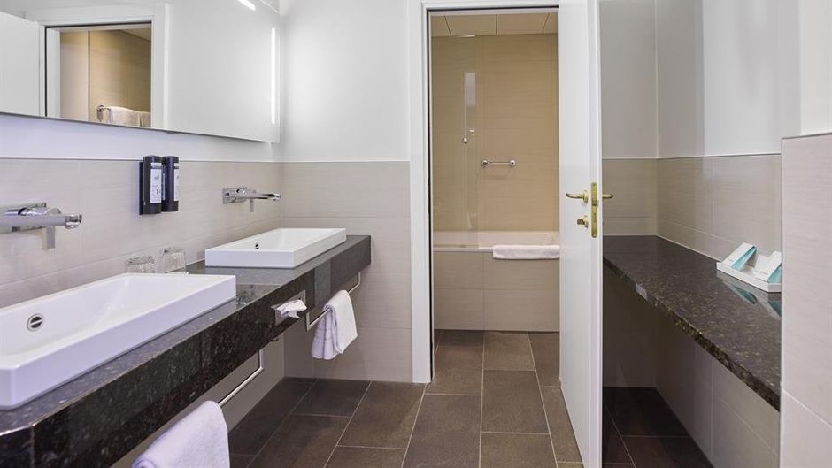 Hotel St Gotthard Room