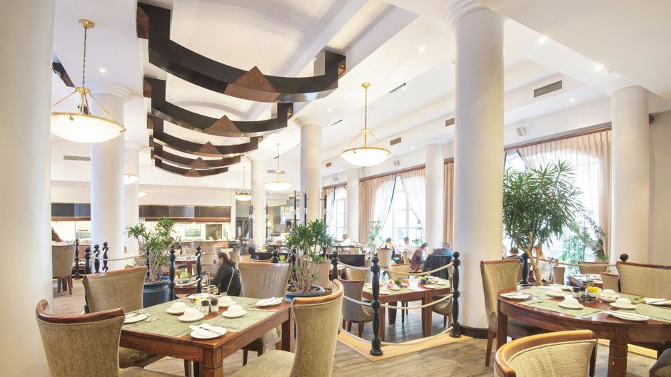 Commodore Hotel Restaurant