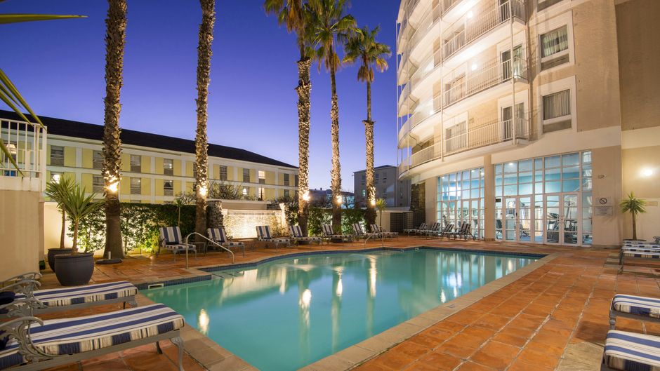 Commodore Hotel Pool