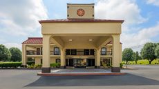 Red Roof Inn & Suites Clinton, TN