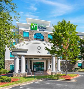 Holiday Inn Express Htl & Stes Univ Area