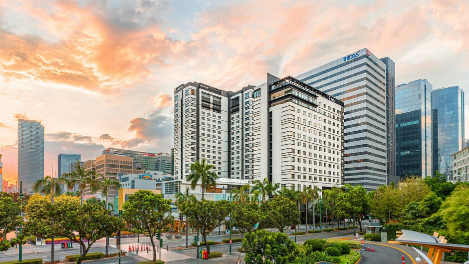 Seda Bonifacio Global City Exterior