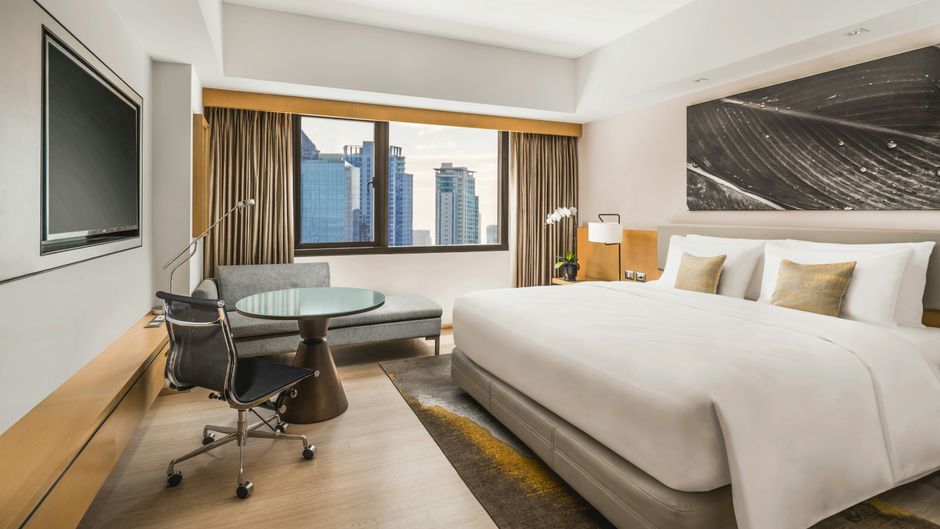 Seda Bonifacio Global City Room