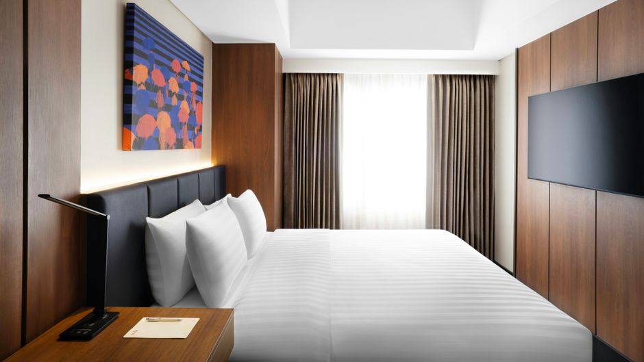 Seda Bonifacio Global City Room
