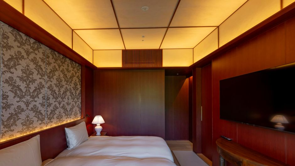THE PASONA Suite