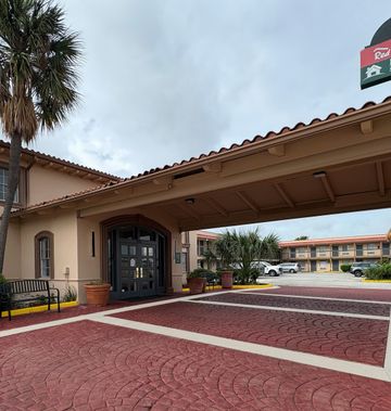Red Roof Inn San Antonio – South Park