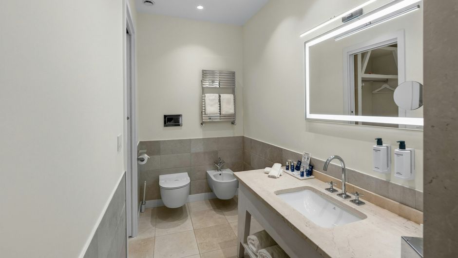 Aminta Grand Hotel Room