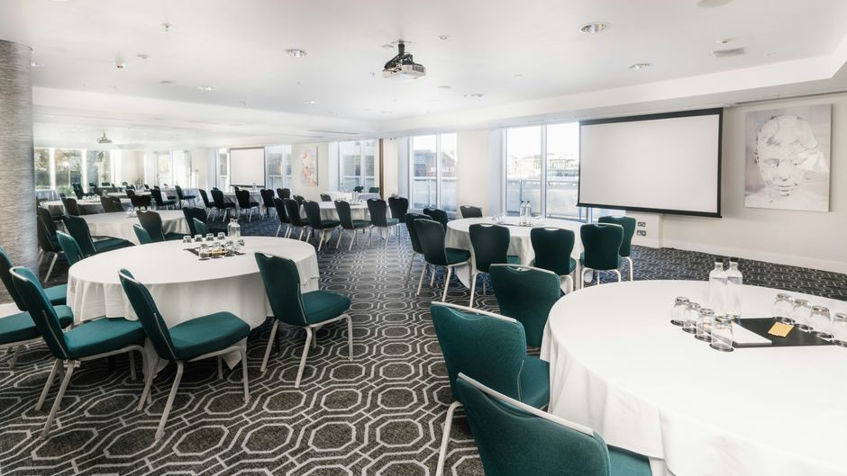 voco St David's Cardiff Meeting