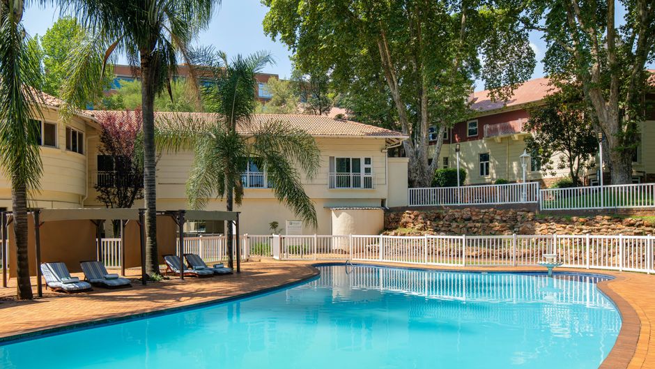 Holiday Inn Johannesburg Sunnyside Park Pool