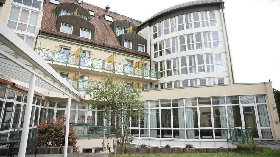 Weber Hotel Exterior