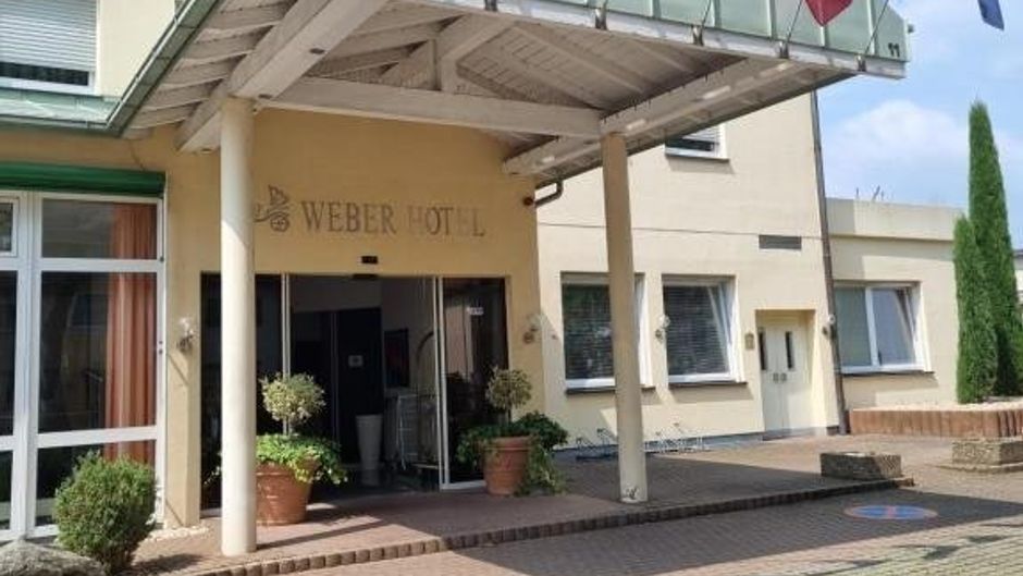 Weber Hotel Exterior