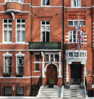 11 Cadogan Gardens