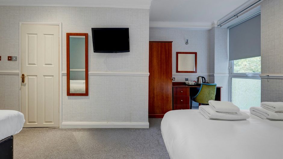 Liverpool Aigburth Hotel Room