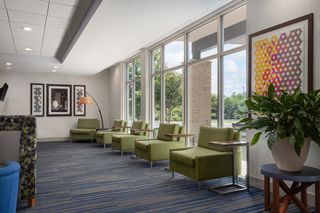 Holiday Inn Express & Suites Staunton