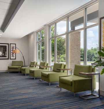 Holiday Inn Express & Suites Staunton