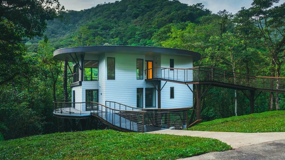 El Silencio Lodge and Spa Exterior