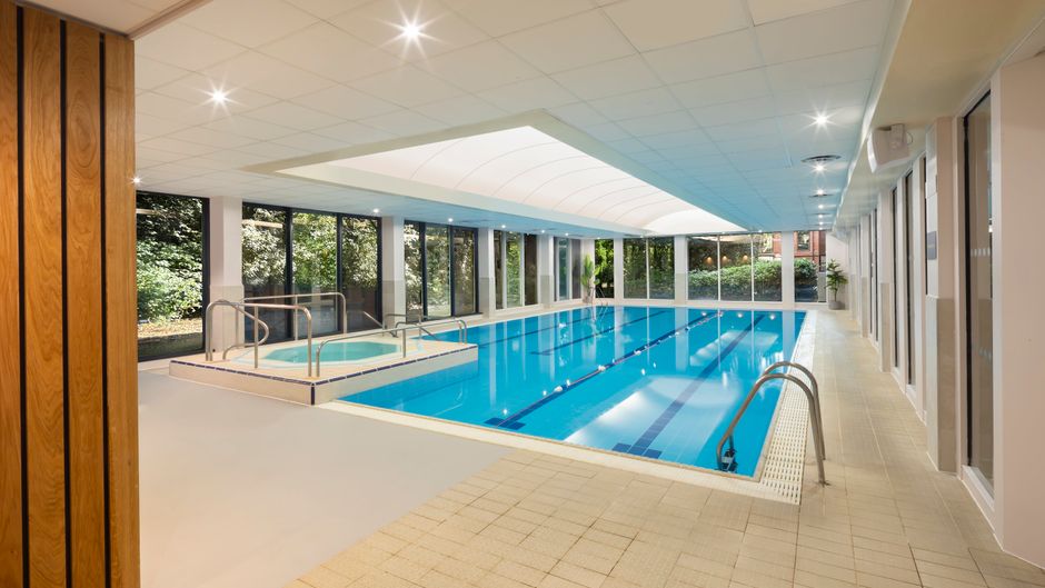 Holiday Inn Hemel Hempstead Pool