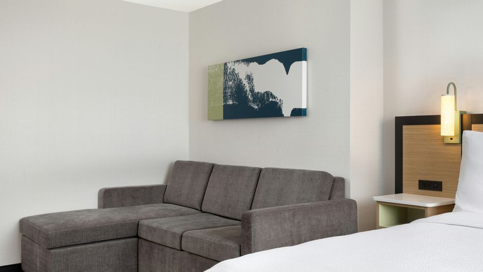 Spark by Hilton Montreal Brossard Room