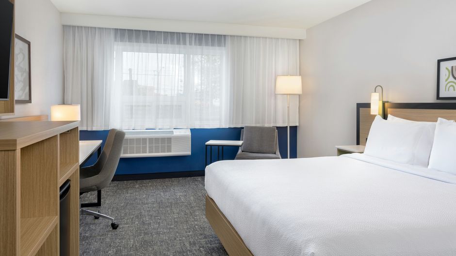 Spark by Hilton Montreal Brossard Room