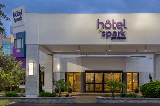 Spark by Hilton Montreal Brossard
