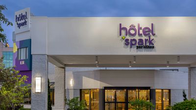 Spark by Hilton Montreal Brossard