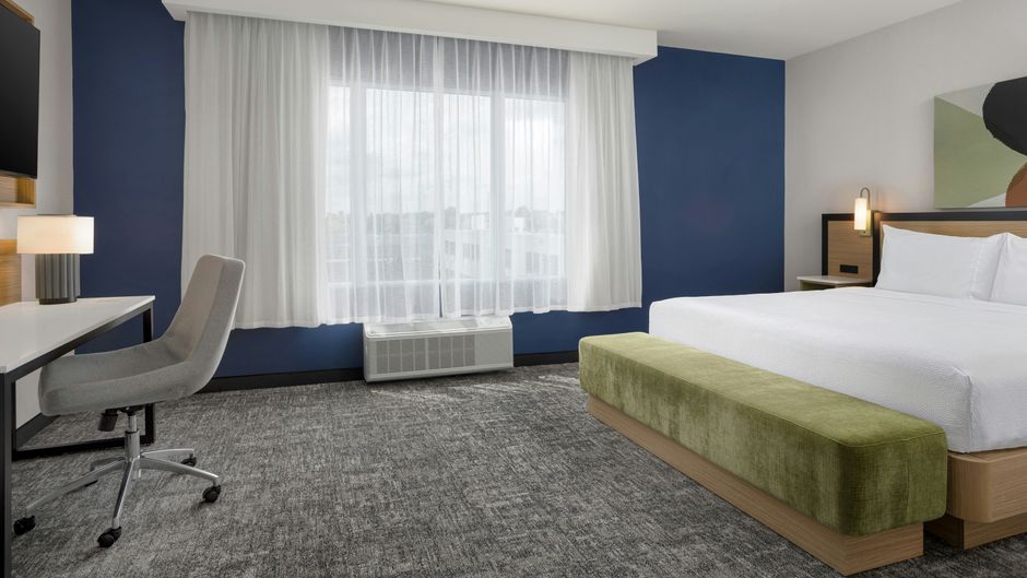 Spark by Hilton Montreal Brossard Room