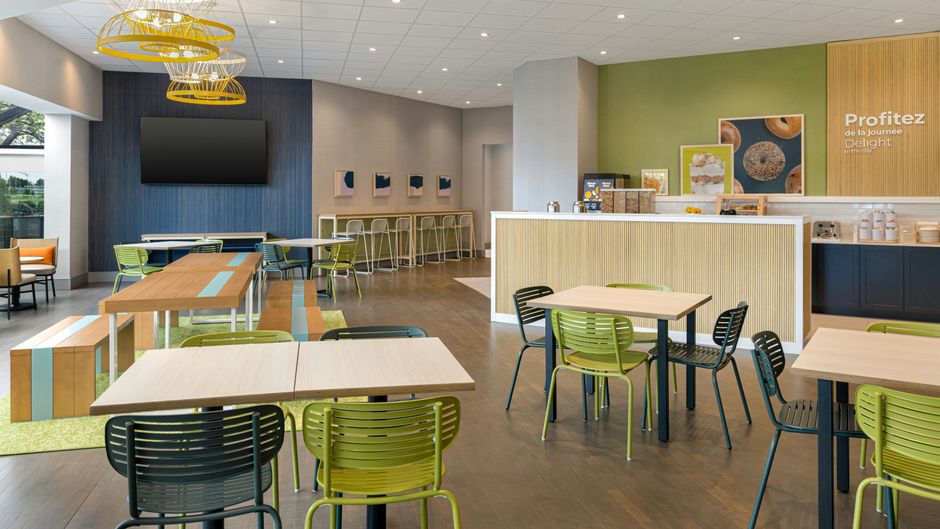 Spark by Hilton Montreal Brossard Restaurant