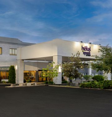 Spark by Hilton Montreal Brossard