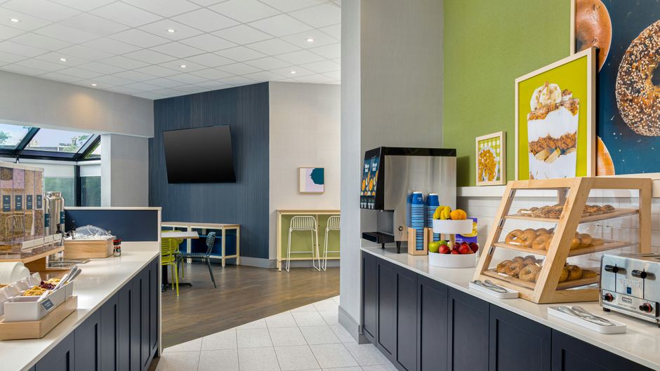 Spark by Hilton Montreal Brossard Restaurant