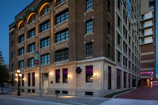 Moxy Ottawa Downtown