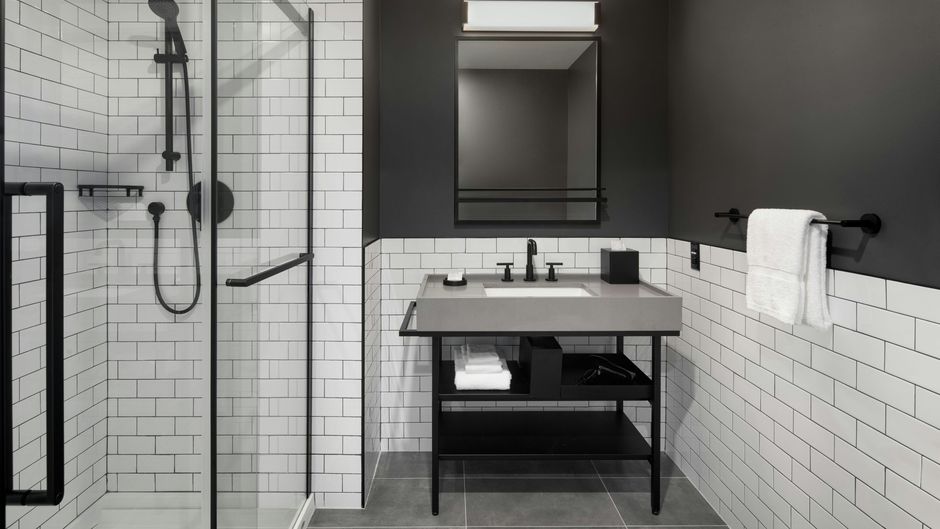 Moxy Ottawa Downtown Room