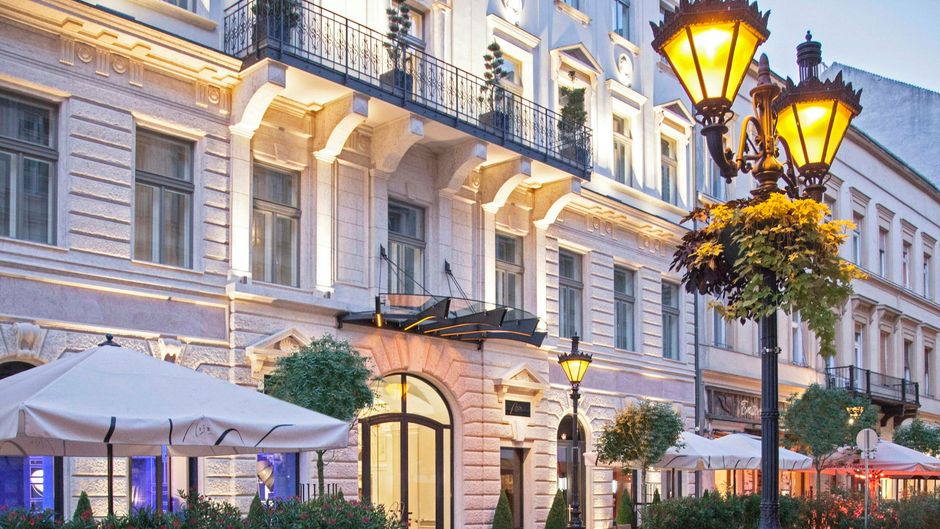 Aria Hotel Budapest Exterior
