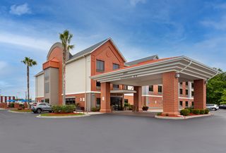 Holiday Inn Express Savannah S I95